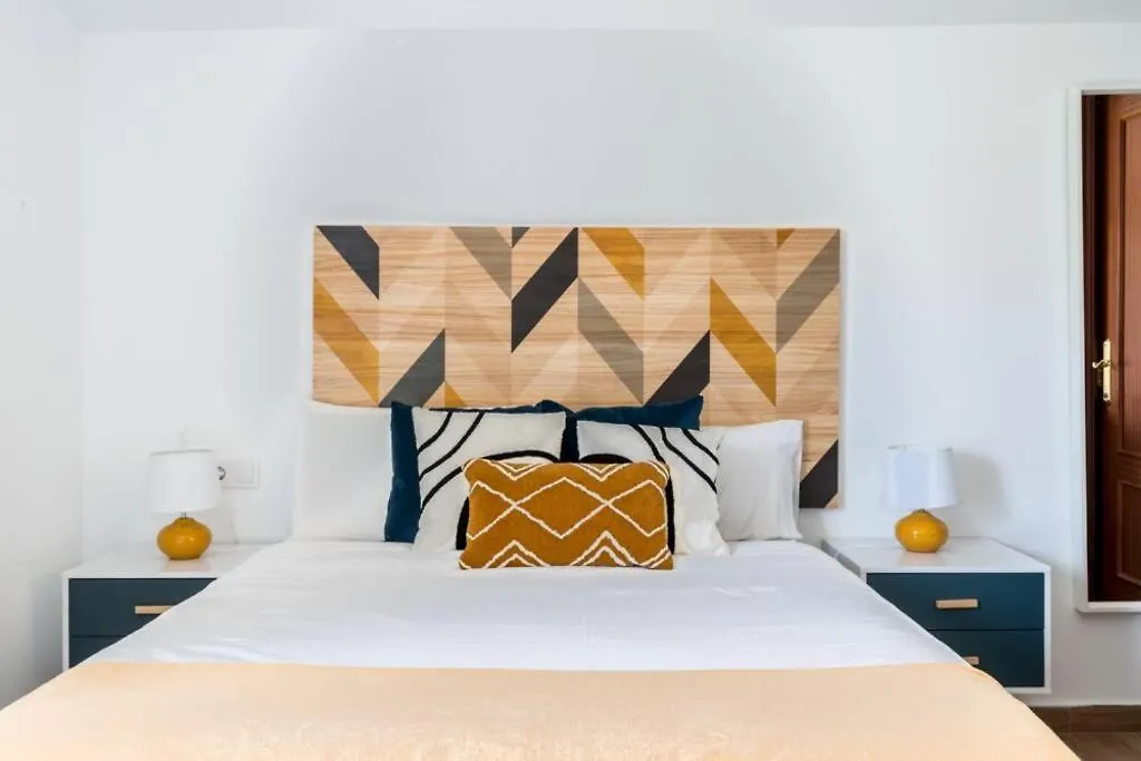 Sunny Study In Triana Apartment Seville