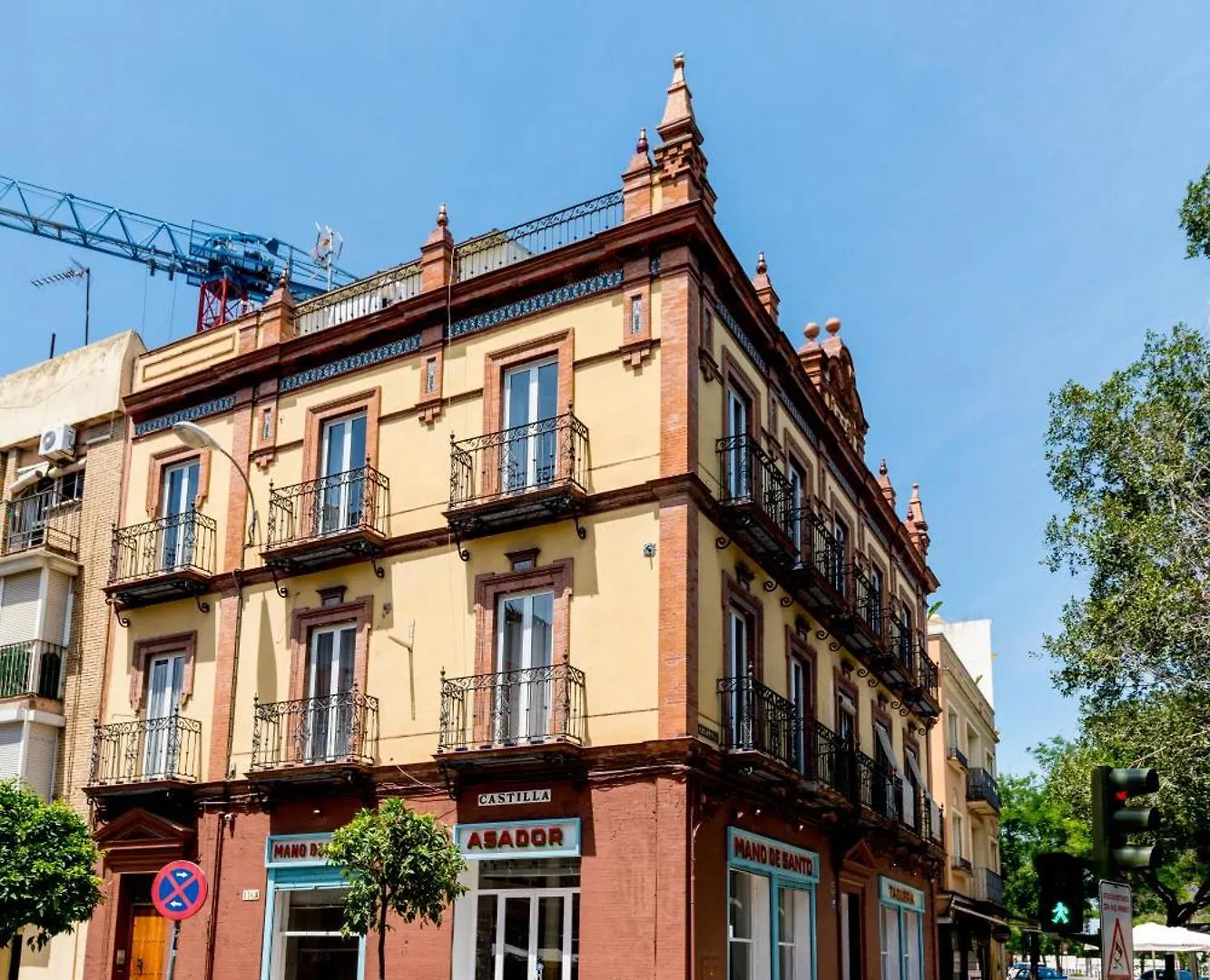 Sunny Study In Triana Apartment Seville